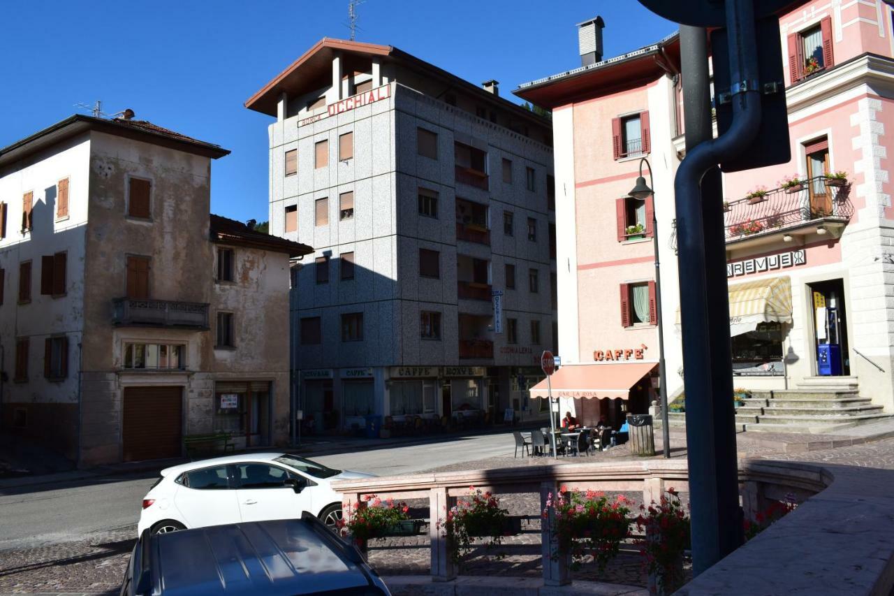 Lozzo Di Cadore - Dolomiti - Piazza IV Novembre Lozzo Cadore エクステリア 写真